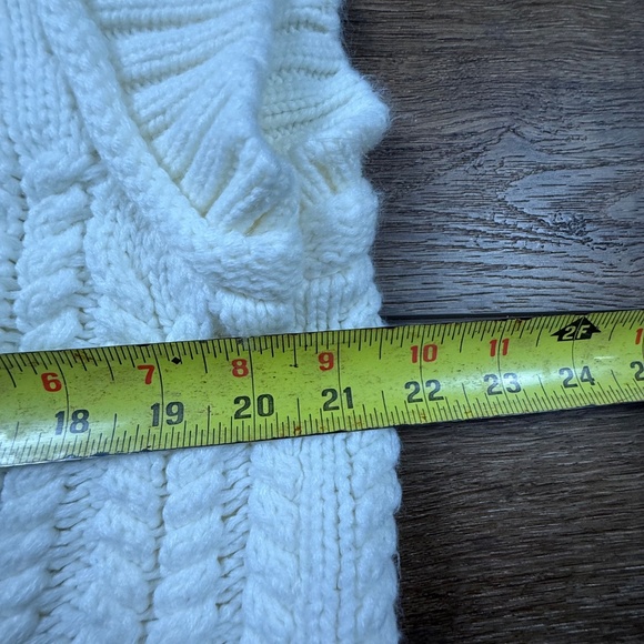 Marled Cream Cropped Sweater Vest Textured Size M Warm Fall Winter - Picture 8 of 9